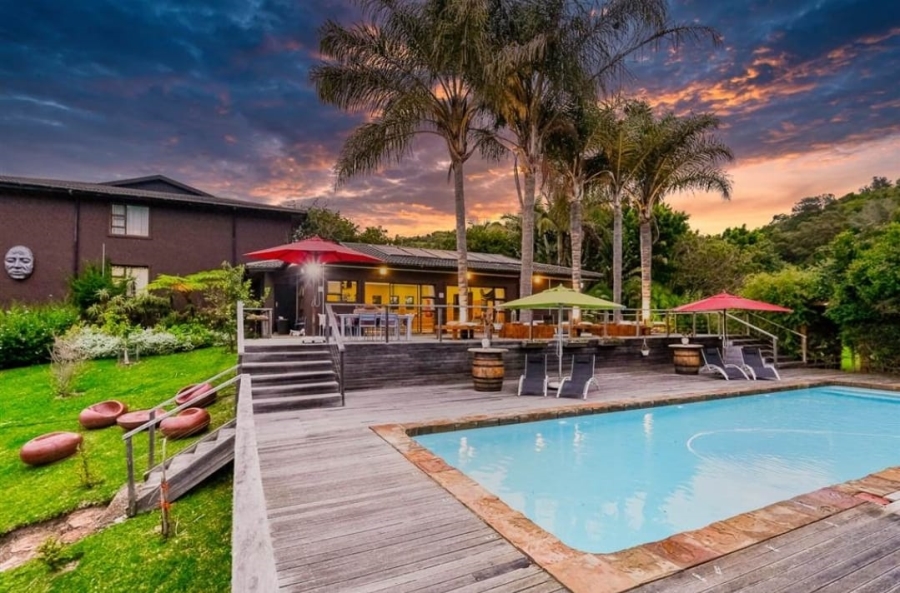 10 Bedroom Property for Sale in Hoekwil Western Cape
